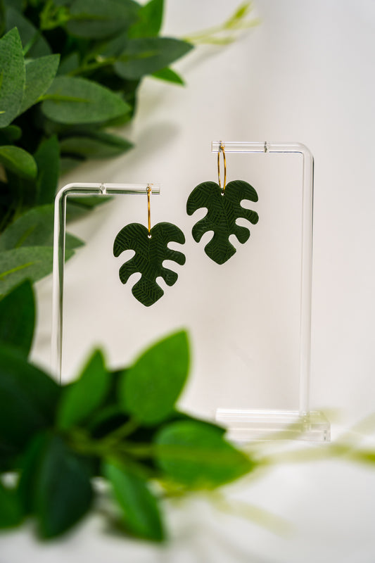 Green monstera leaf dangle